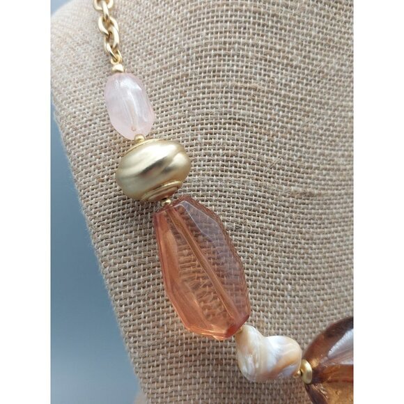 Jones New York Chunky Statement Collar Necklace Neutral Colors Shell Toggle MINT - Picture 4 of 8